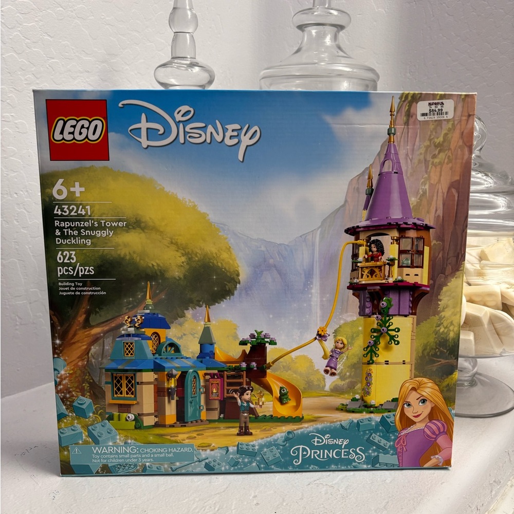 Lego Rapunzel's Tower and the Snuggly Duckling New Sealed